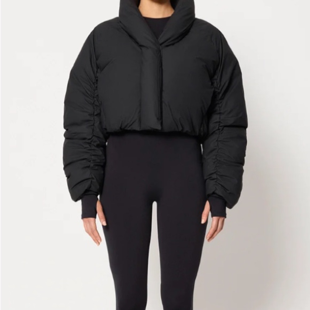 Elegant Black Puffer Jacket for Women